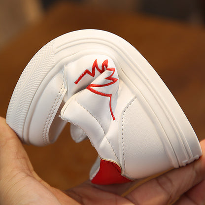 Sportschuhe weiße Schuhe