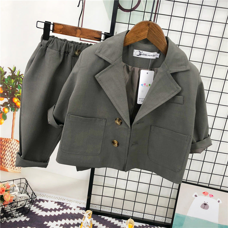 Kleiner Anzug für Kinder Performance-Anzug für Jungen Performance-Anzug hübscher Blumenmädchen-Anzug