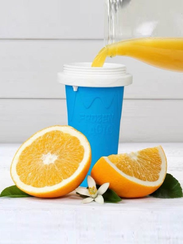 Eine prise in eine eis tasse schütteln die smoothie  und die zweite schnelle kühlung