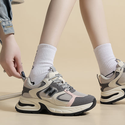 Passende Freizeitschuhe mit Plateausohle