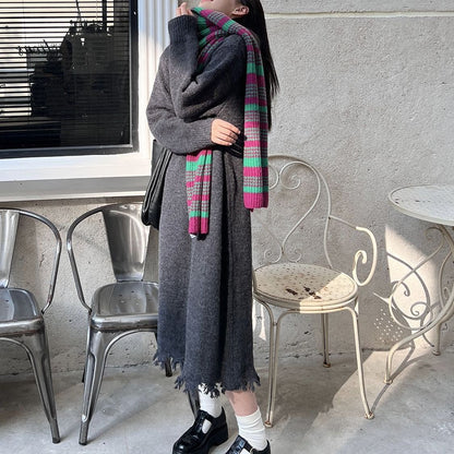 Autumn and winter long overknee wool skirt with tassels