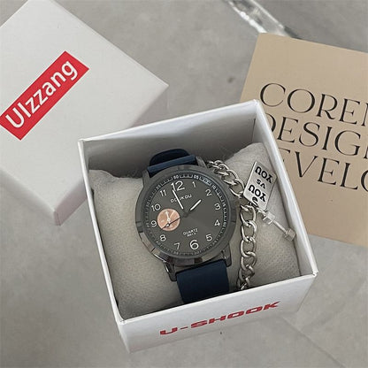 Trendy men's and women's watch simply waterproof