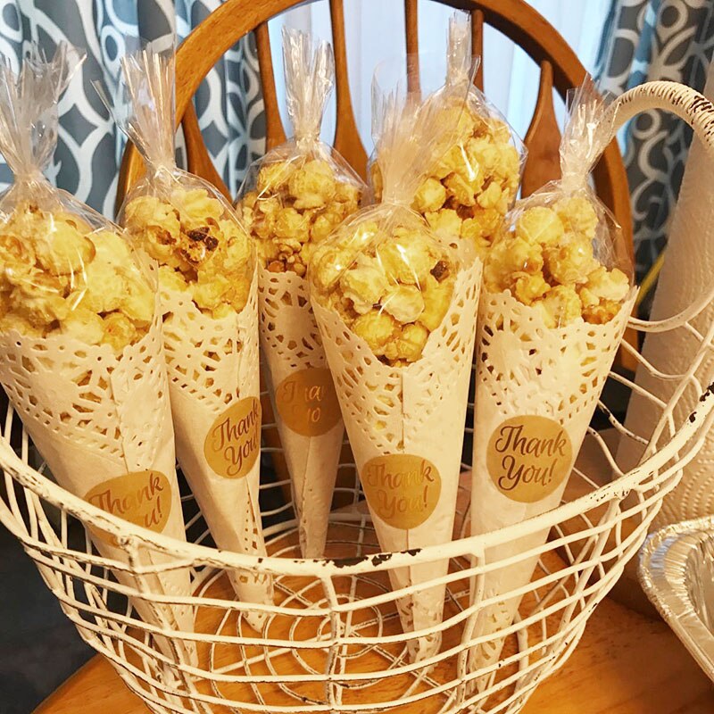 100 stücke Weiß Spitze Papier Deckchen Sets DIY Box Verpackung Geschenk Wrap Papier Handwerk Für Hochzeit Party Favors Tisch Dekoration matte