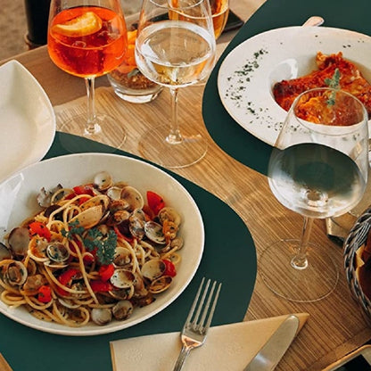 Inyahome PU Tischsets für Tisch Wasserdicht Nicht-Slip Isolierung Leder Ort Matten Set Nordic Stil Weihnachten Coaster Cup Matte