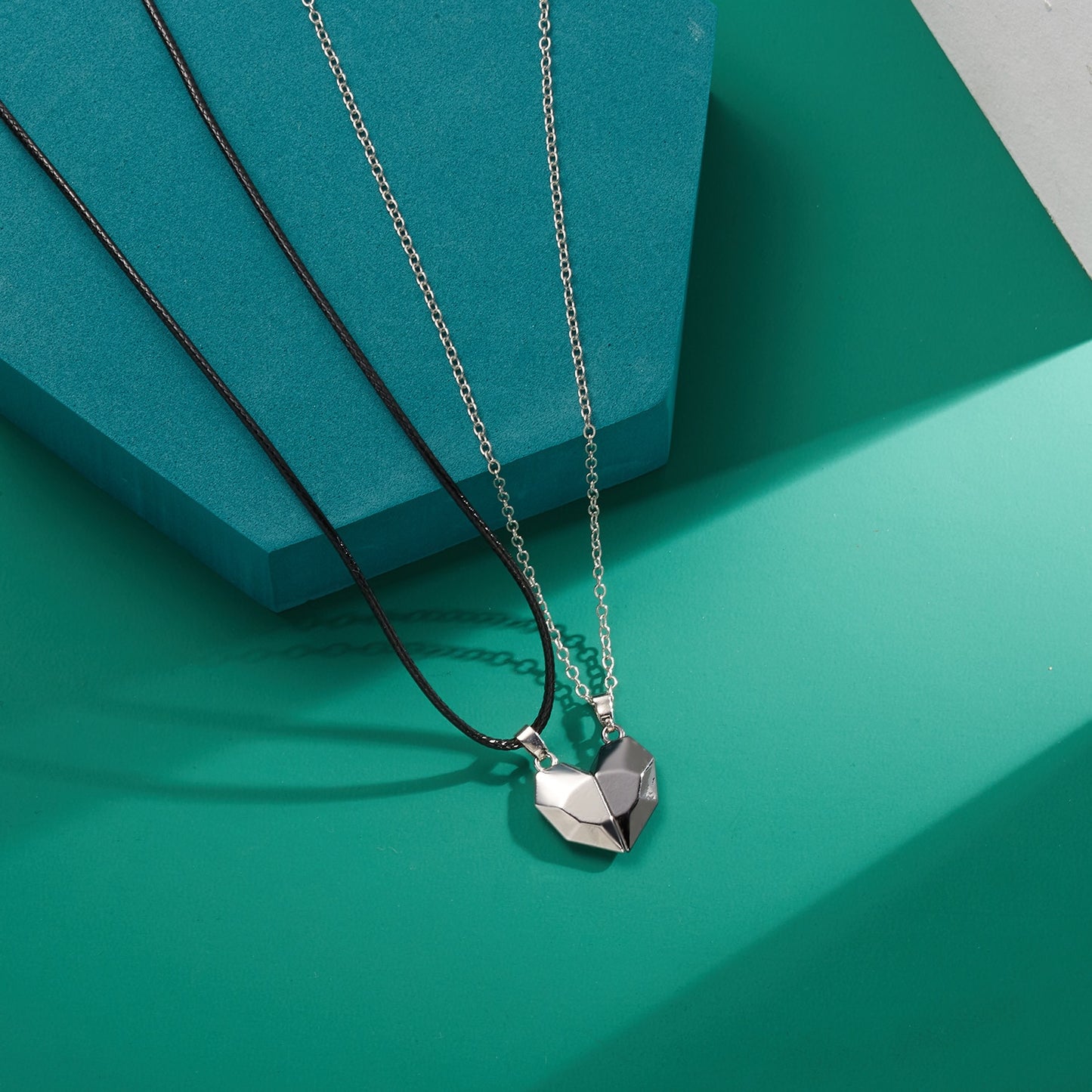 2Pcs Magnetic Paar Halskette Liebhaber Herz Abstand Gepaart Anhänger Projektion Halsketten Für Frauen Schmuck Valentinstag Geschenk
