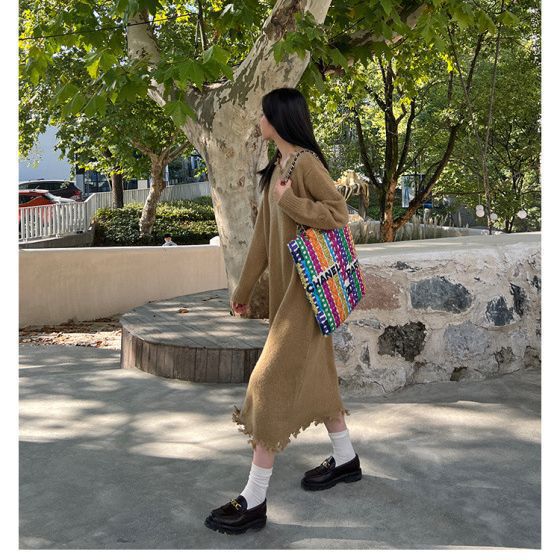 Autumn and winter long overknee wool skirt with tassels