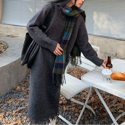 Autumn and winter long overknee wool skirt with tassels