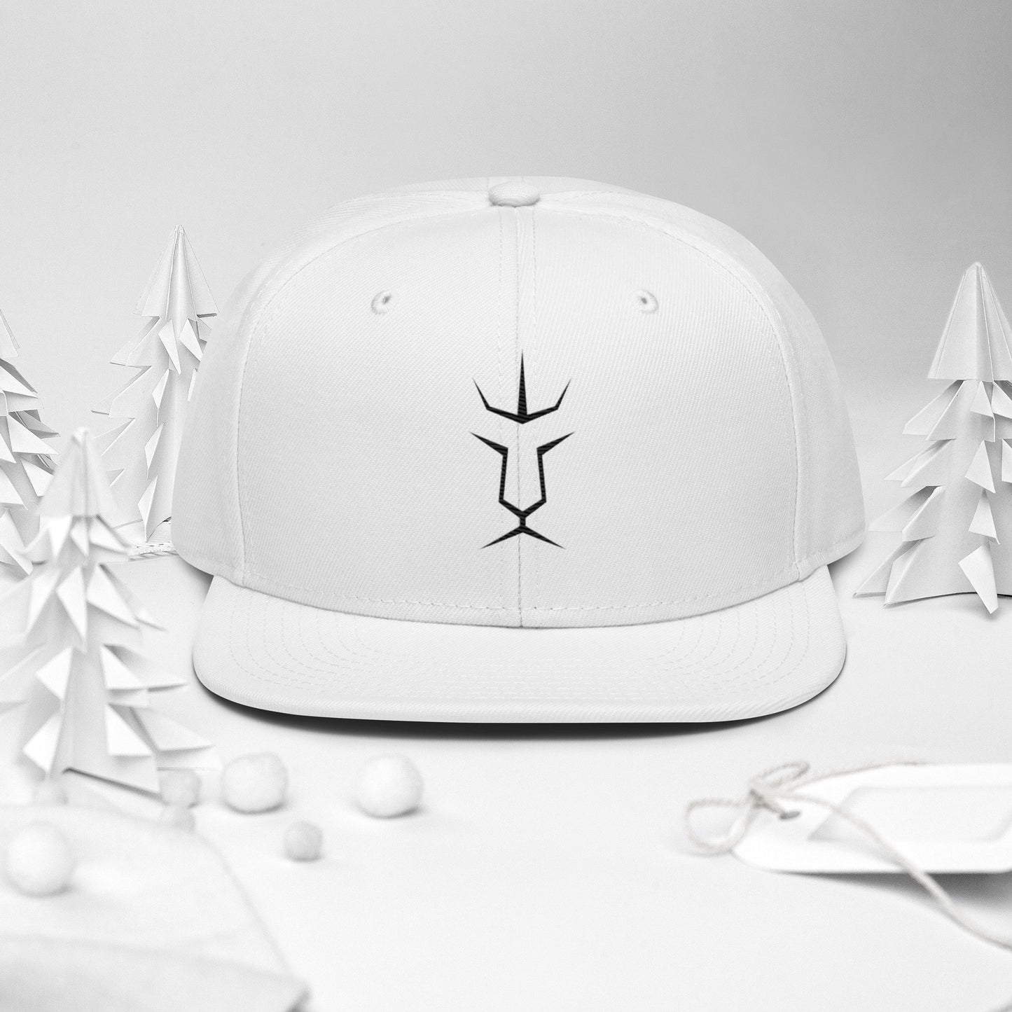 Die Snapback-Cap deiner Träume! Strukturiert und hochkarätig mit einem flachen Schirm welches leicht grau auf der Unterseite ist.